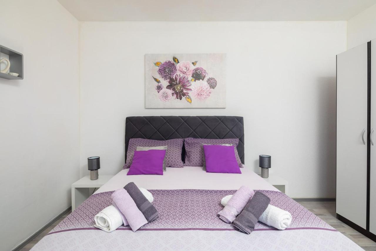Sky Way Apartments Дуги Рат Екстериор снимка